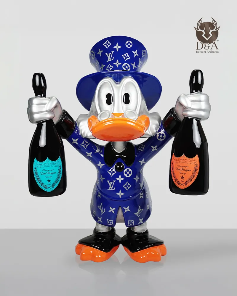 Rico McPato con traje Vuitton y champán Dom Pérignon - altura 170 cm Rico McPato con traje Vuitton y champán Dom Pérignon - altura 170 cm