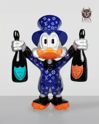 Scrooge McDuck with a Vuitton suit and Dom Pérignon champagne - height 170 cm