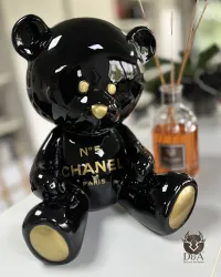 Statua decorativa in resina raffigurante un orsacchiotto seduto personalizzato Chanel