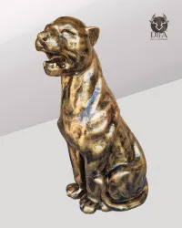 Harzstatue eines sitzenden Panthers SPLASH