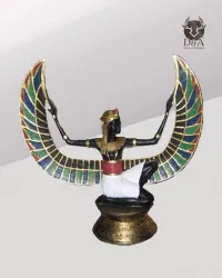 Decorazione egizia di Iside alata