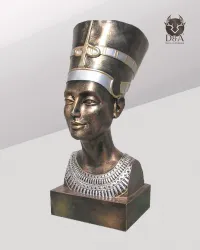 Néfertiti