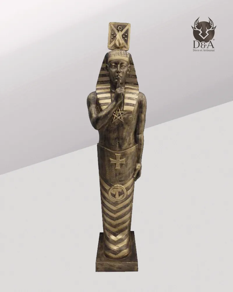 Farao met gekruiste armen - Egyptische decoratie