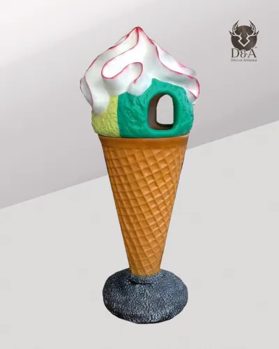 Estatua realista de contenedor de helado de resina