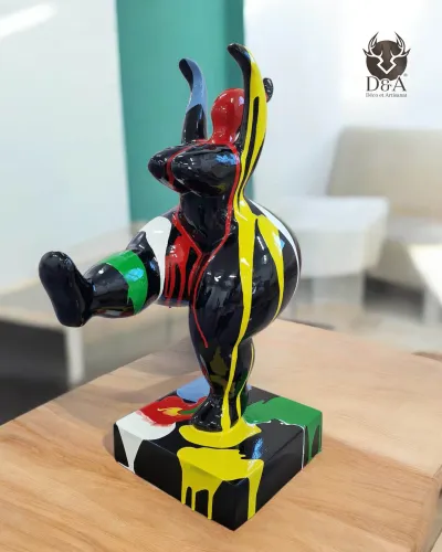 Resin statue of a dancer Trash S ideal for your decoration