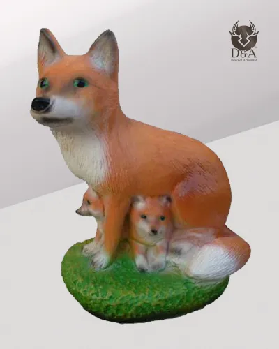 Animals | Realistic decorative resin statue of a fox and her cubs