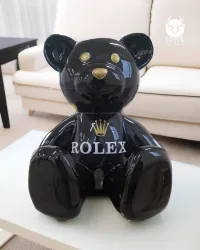 Kunstharzstatue eines sitzenden Rolex-Teddybären, ideal für Ihre Dekoration