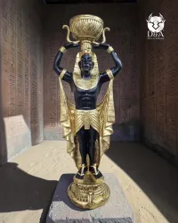 Faraone con braccia incrociate - Decorazione egizia