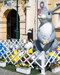 240cm Giant Rabbit Resin Statue, customizable for your decoration