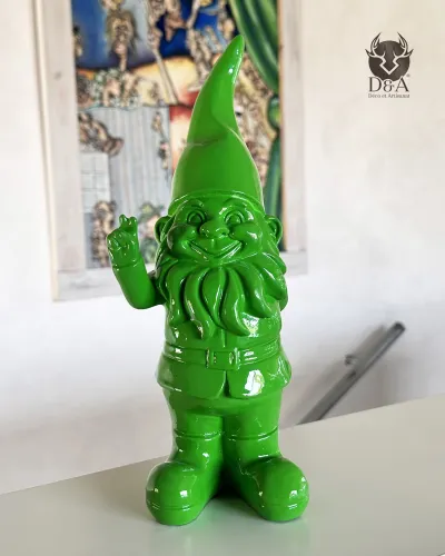Nain de jardin Love and Peace, une idée cadeau originale pour une décoration contemporaine