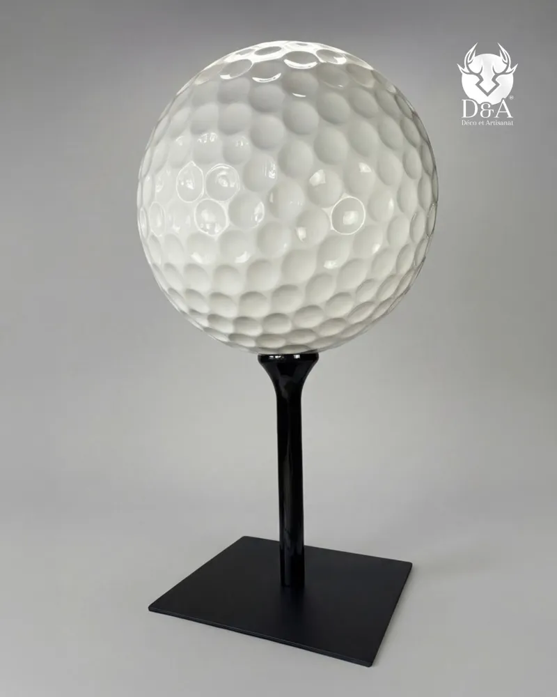 Bola de golfe XXL feita de resina de fibra de vidro