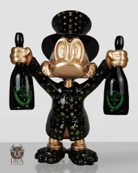 Scrooge McDuck v obleki Louis Vuitton in šampanjcu, crémantu ali proseccu
