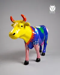 Life-size artistic cow motif - United States & World Map