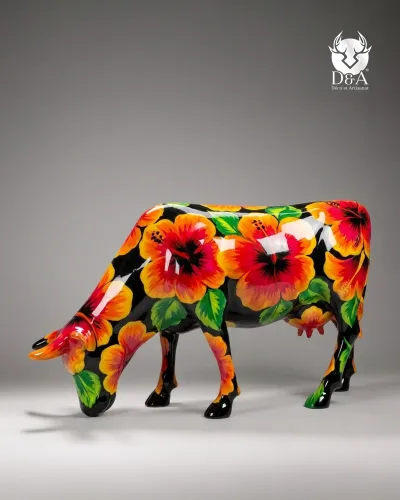 Mucca di ibisco in resina a grandezza naturale – Scultura colorata in stile Pop Art