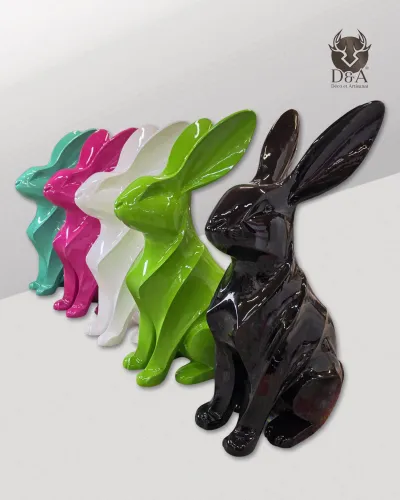 Conejo de diseño en resina: escultura geométrica moderna estilo origami.