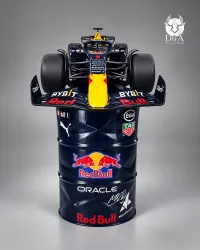 Red Bull Racing Formel-1-Set + 2 dekorative Metalltrommeln