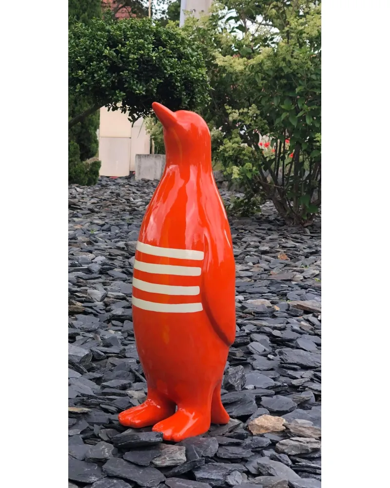 Statue et sculpture d'un Pingouin marin de couleur orange et blanc en résine Statue et sculpture d'un Pingouin marin de couleur orange et blanc en résine
