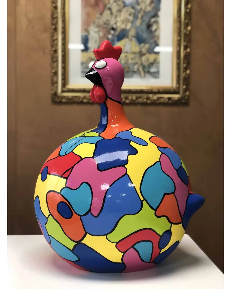 Poule Mosaïque XL en résine polyester résistant au gel, à la pluie et aux UV du soleil. Poule Mosaïque XL en résine polyester résistant au gel, à la pluie et aux UV du soleil.