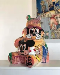 Hippopotame assis L Art Gallery Mickey