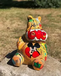 Hippopotame assis L Art Gallery