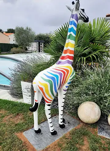 Giraffa in resina