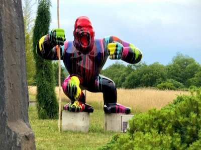 Neu im Sommer: die Kong-Harzstatue