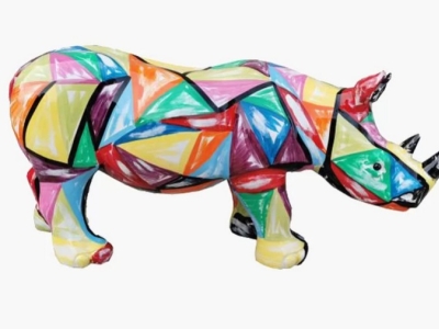 The rhinoceros, the trendy resin animal for your swimming pool!